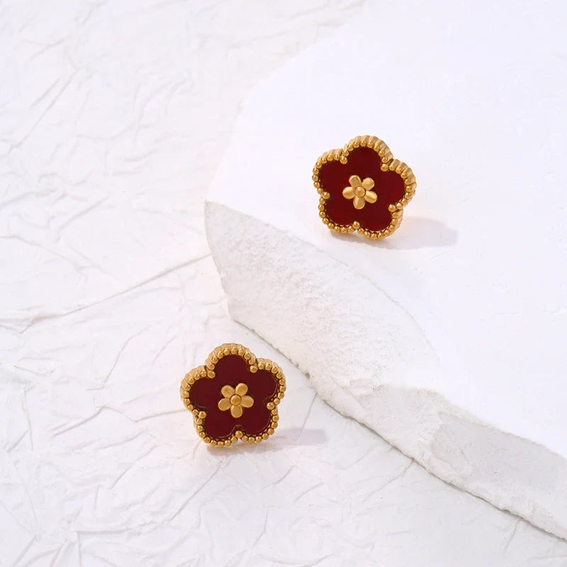 5-Leaf Clover Stud Earrings Red