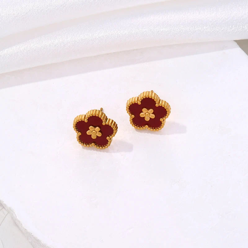 5-Leaf Clover Stud Earrings Red