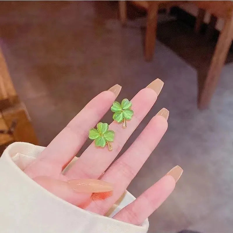 4-Leaf Clover Stud Earrings Green