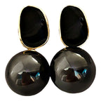 Retro-Style Earrings with White Pearls Black