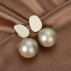 Retro-Style Earrings with White Pearls Beige