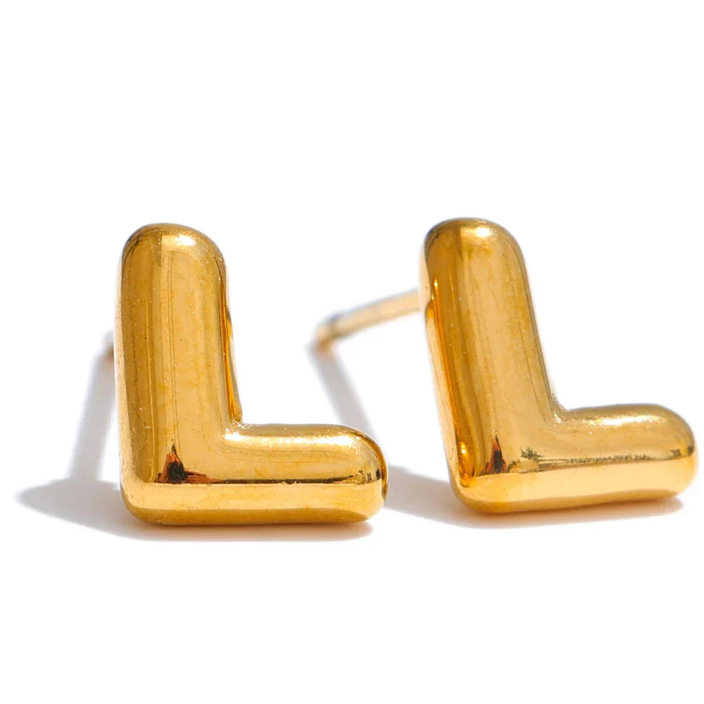 Personalized earrings with initial l