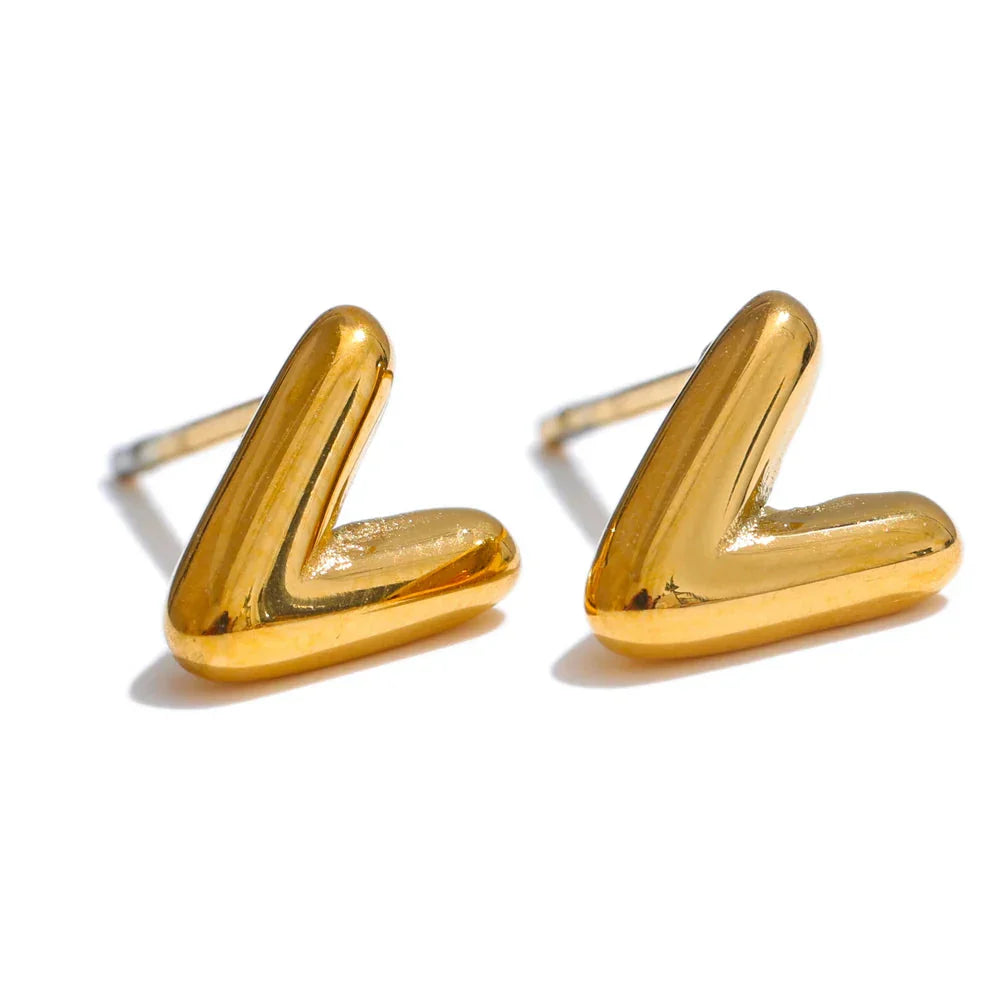 Personalized earrings with initial v