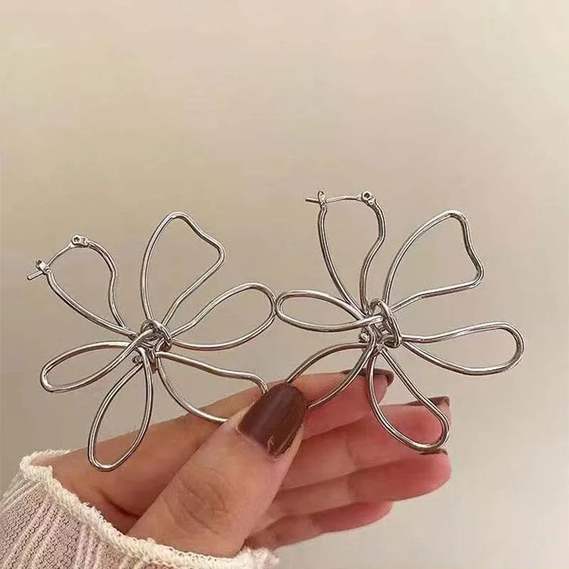 Vintage Asymmetrical Flower Stud Earrings silver