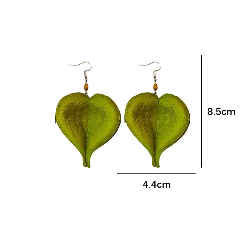 Dangling Earrings with Colored Leaf