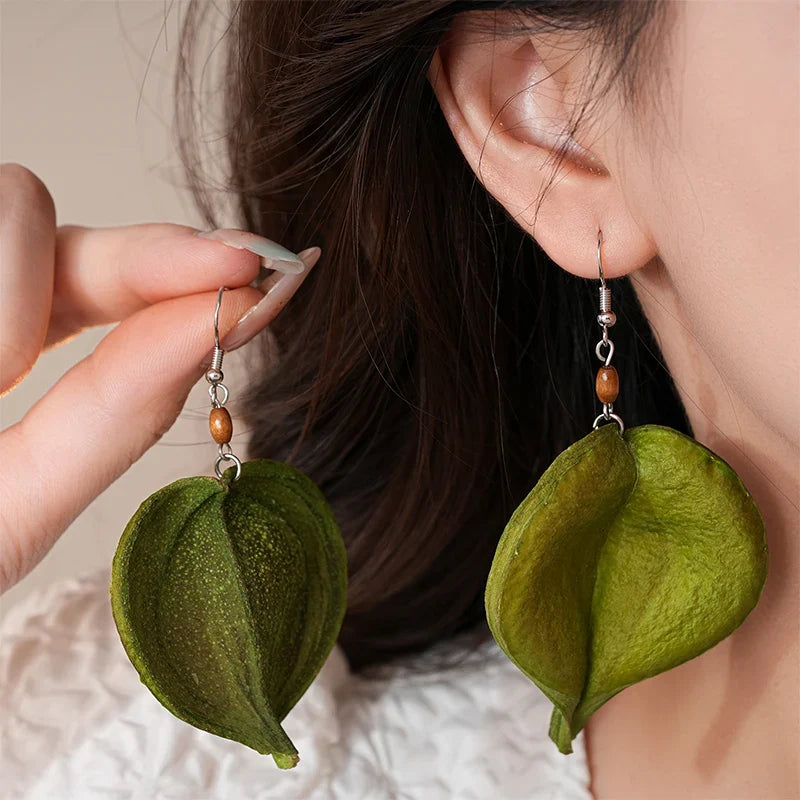 Dangling Earrings with Colored Leaf green