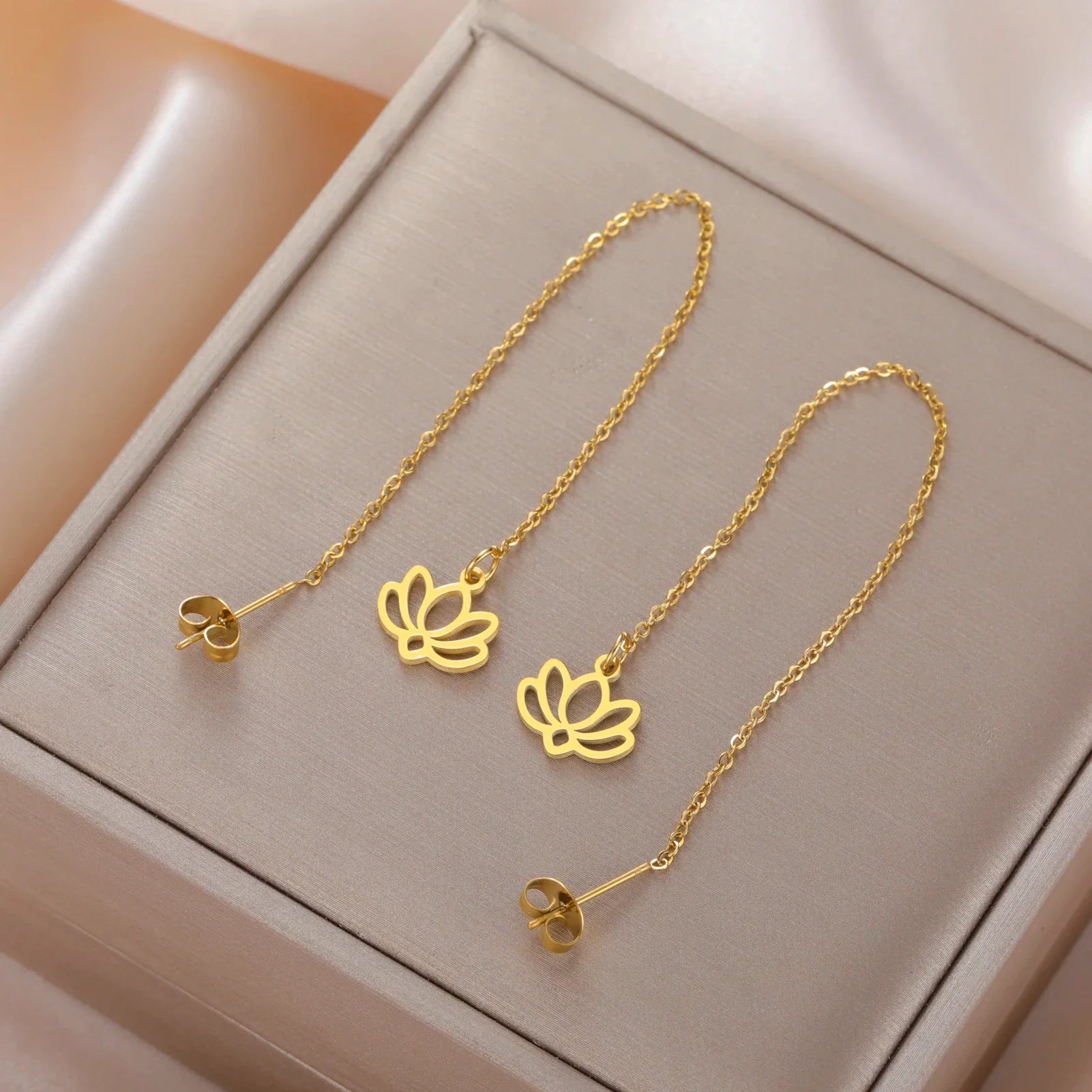 Dangling Earrings with Fine Lotus Flower gold