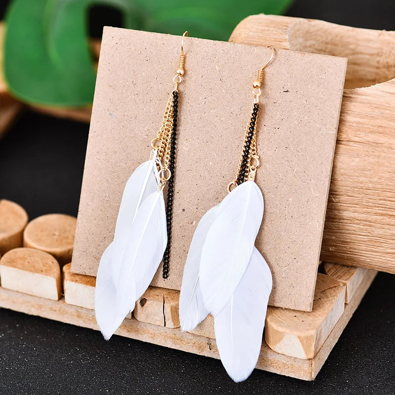 Dangling Earrings with Colored Feathers 1