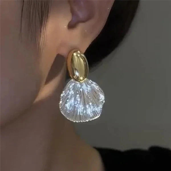 Shell Drop Earrings in Scallop Shape