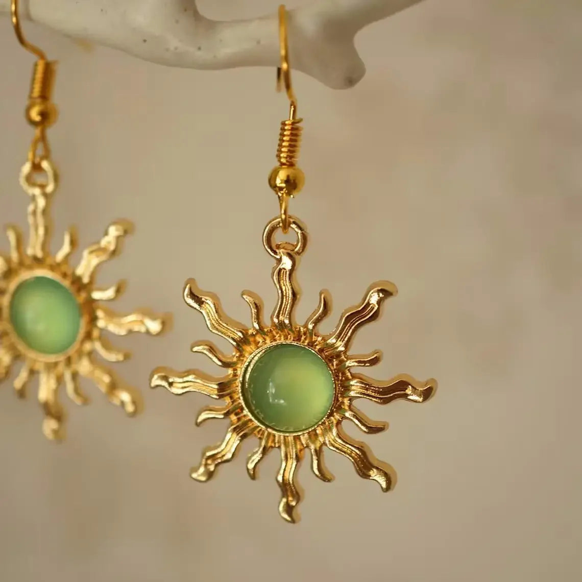 Vintage Sun-Style Dangle Earrings