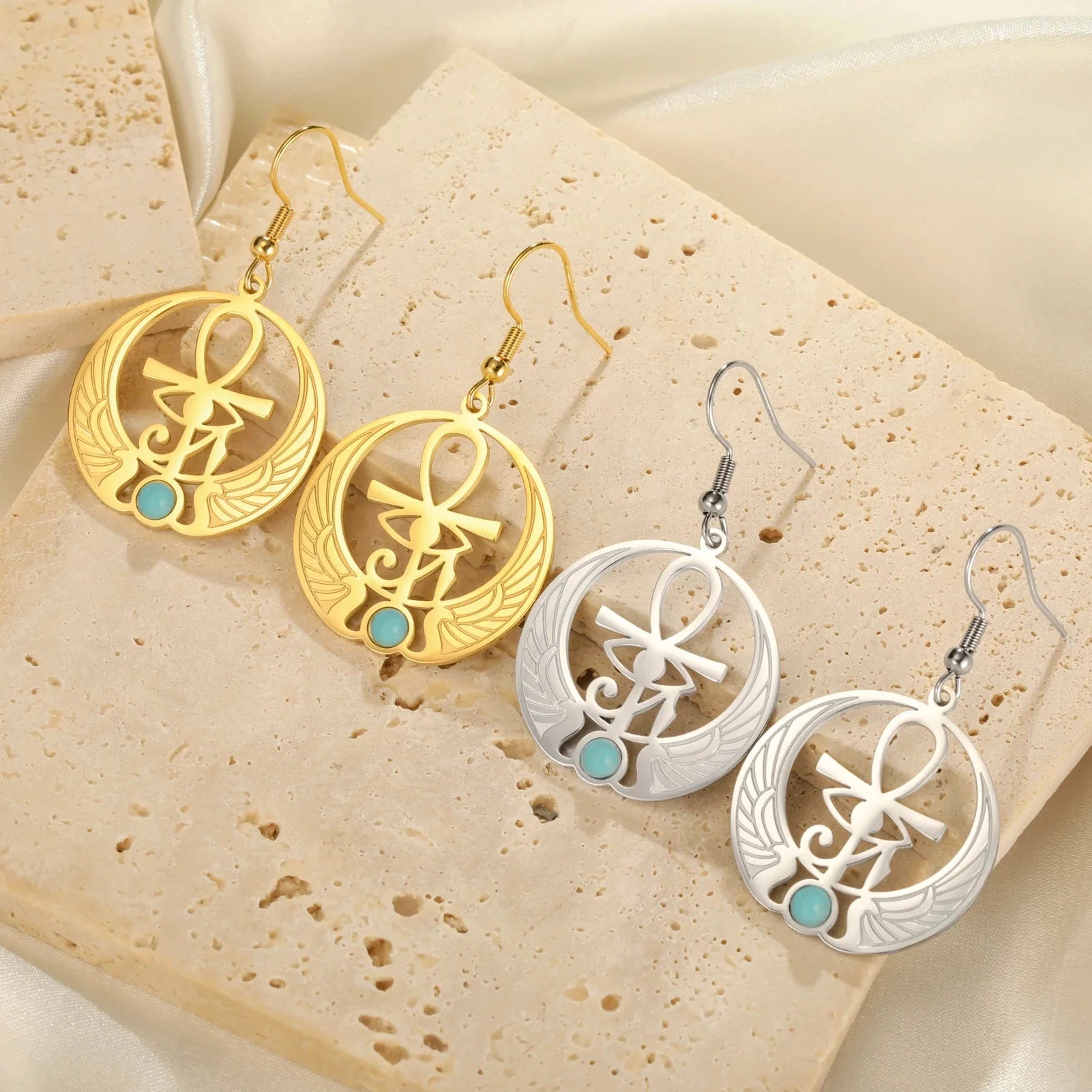 Egypt Dangling Earrings Eye of Horus Oudjat gold