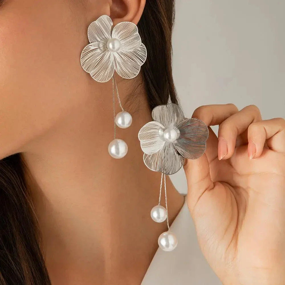 Flower and Pearl Drop Earrings silver