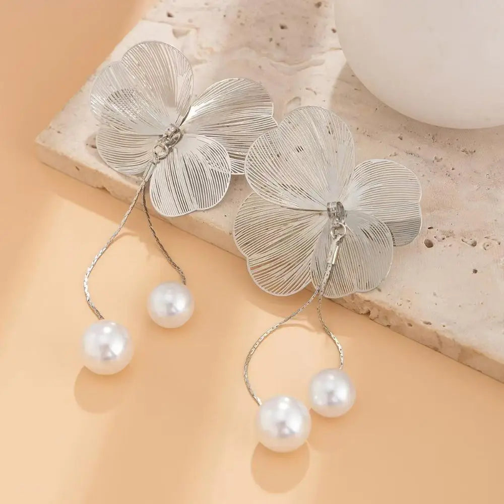 Flower and Pearl Drop Earrings silver