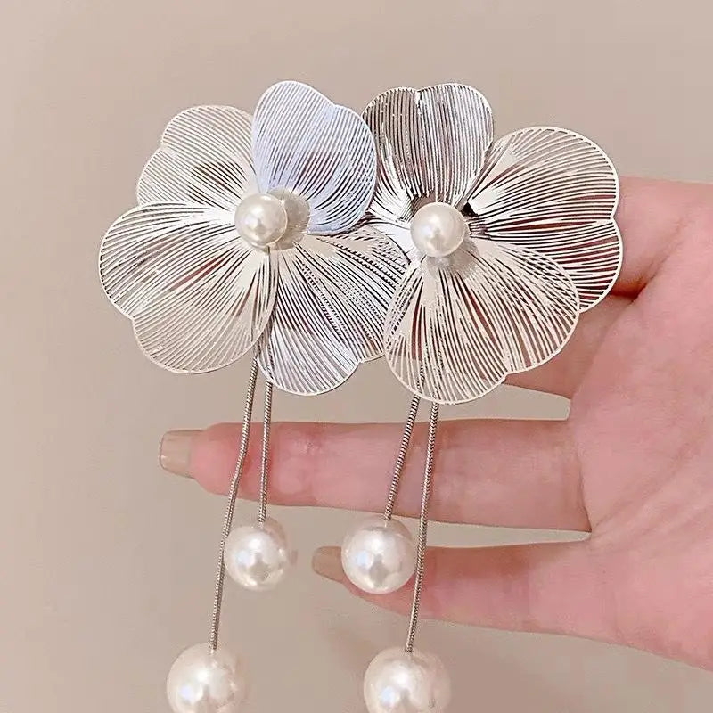 Flower and Pearl Drop Earrings silver
