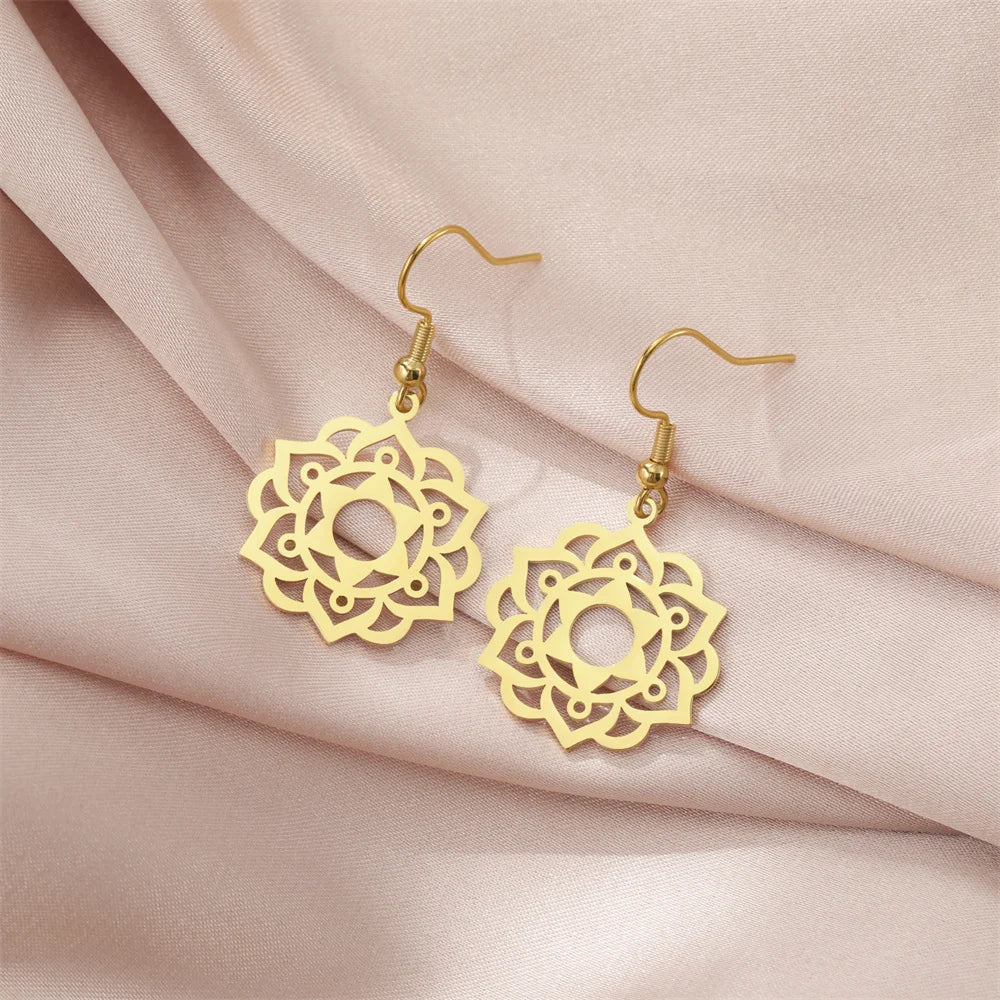 Women’s Mandala Dangle Earrings in gold