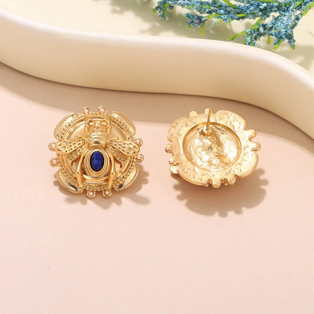 Round Bee Earrings Gold