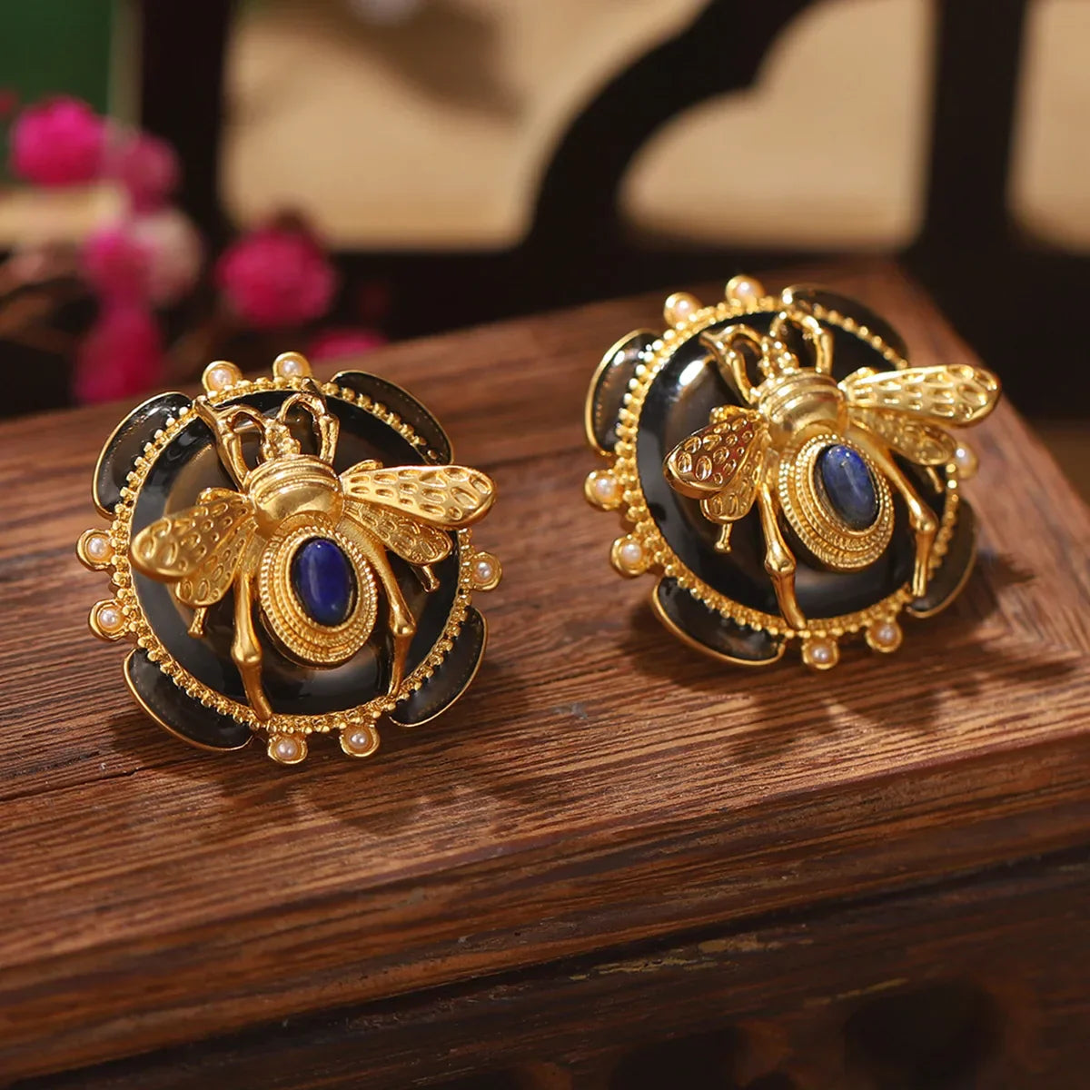 Round Bee Earrings Black