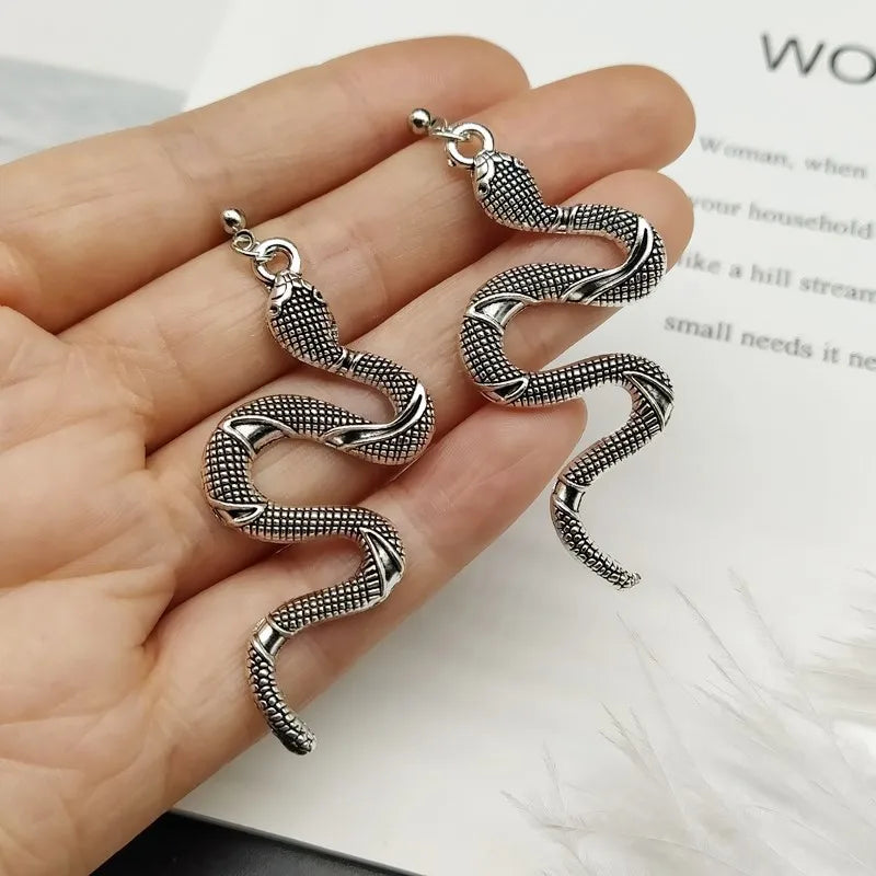 Serpent Reptile Earrings silver