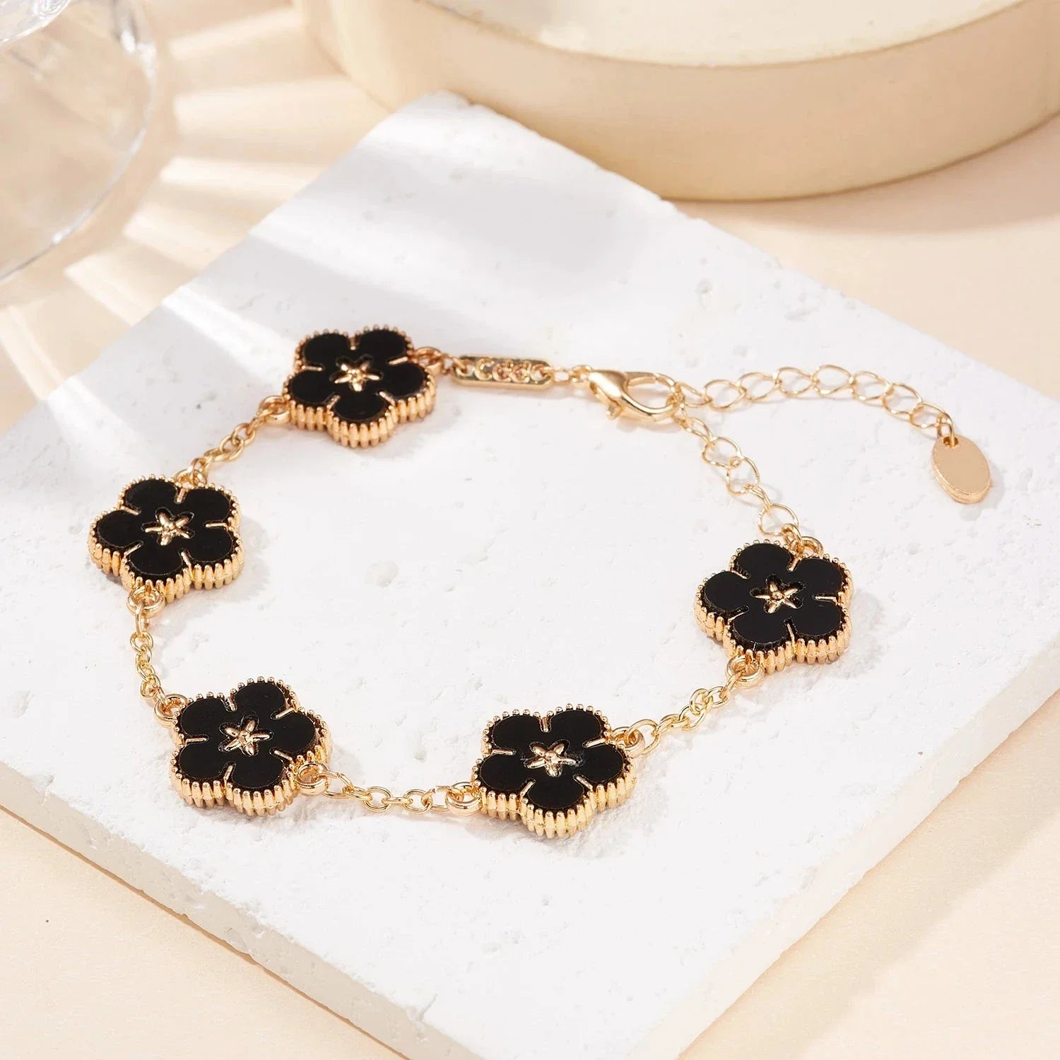 Bracelet with Flowers for Women black