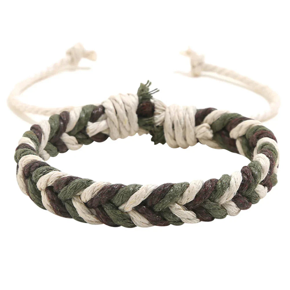 Brazilian Bracelet in Natural-Effect Cotton Thread green