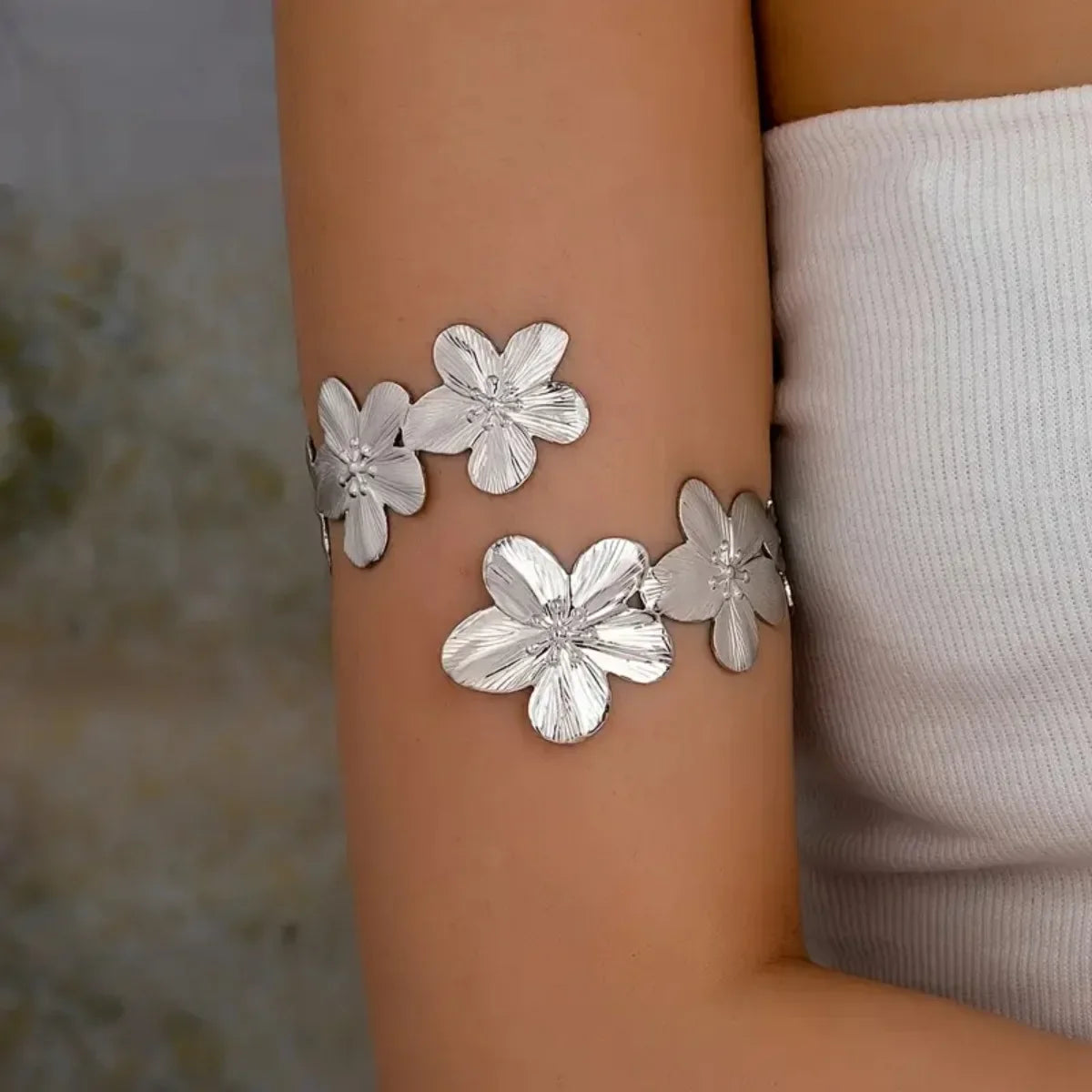 Women’s arm bracelet - silver flower petal bicep chain