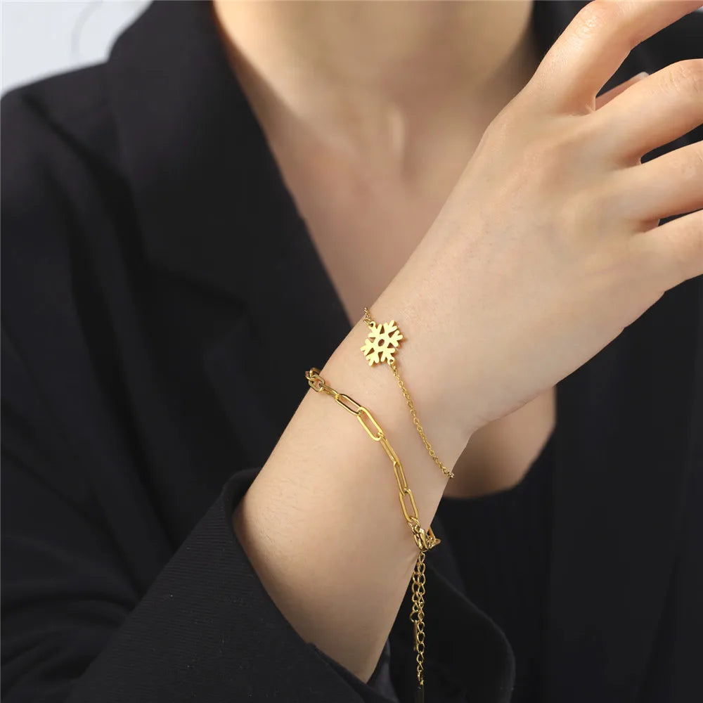 Double Snowflake Winter Bracelet Gold