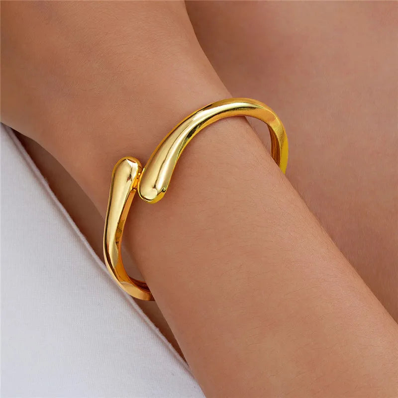 Thin Water Drop Chain Bracelet gold