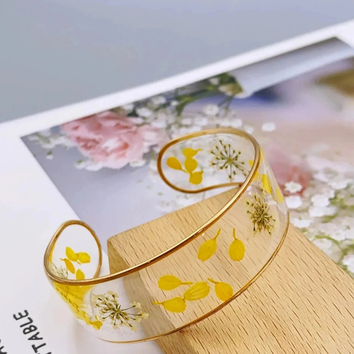 Transparent Resin Flower Curb Bracelet yellow a