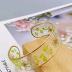 Transparent Resin Flower Curb Bracelet green a