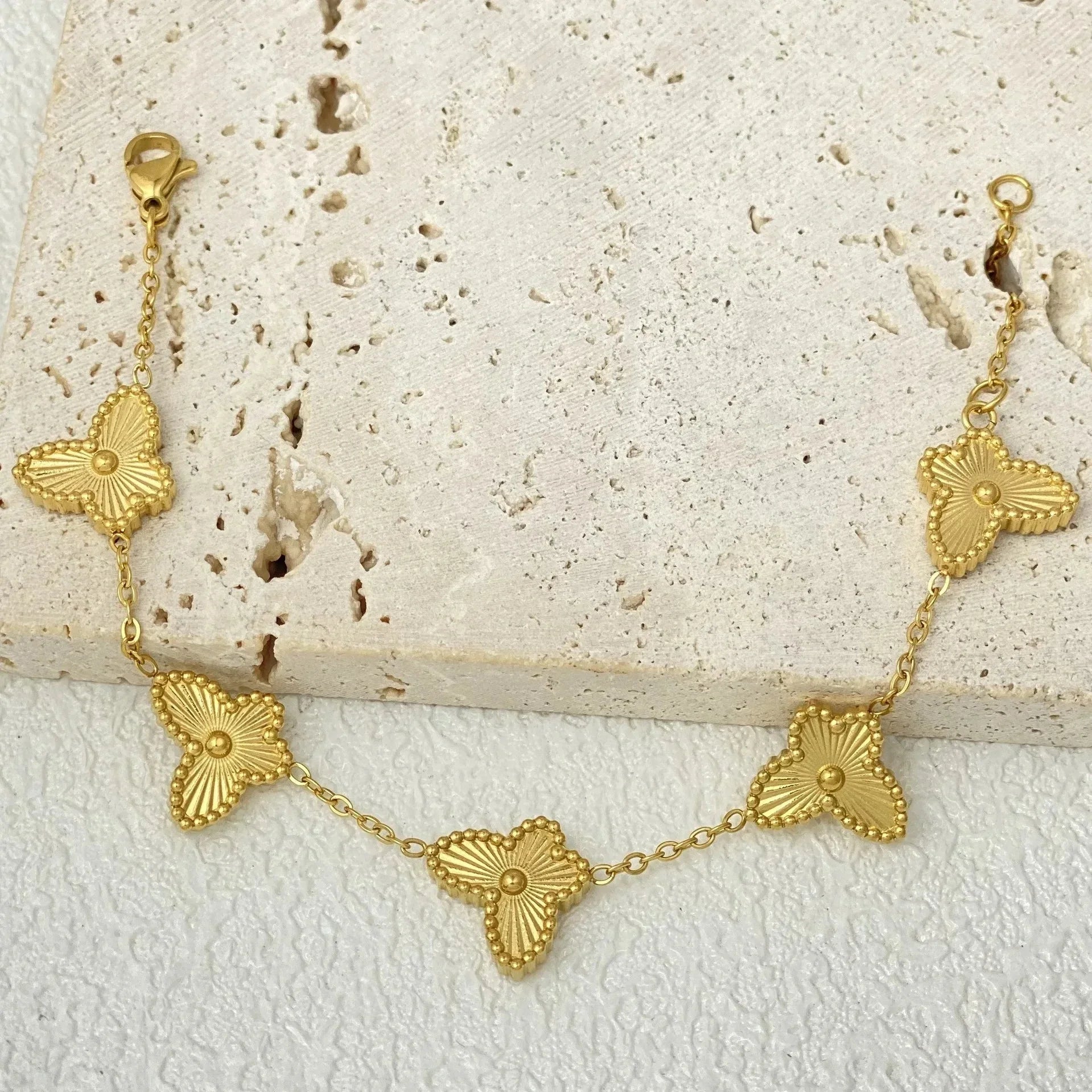 Bracelet Chain Bracelet 4 Petal Flowers