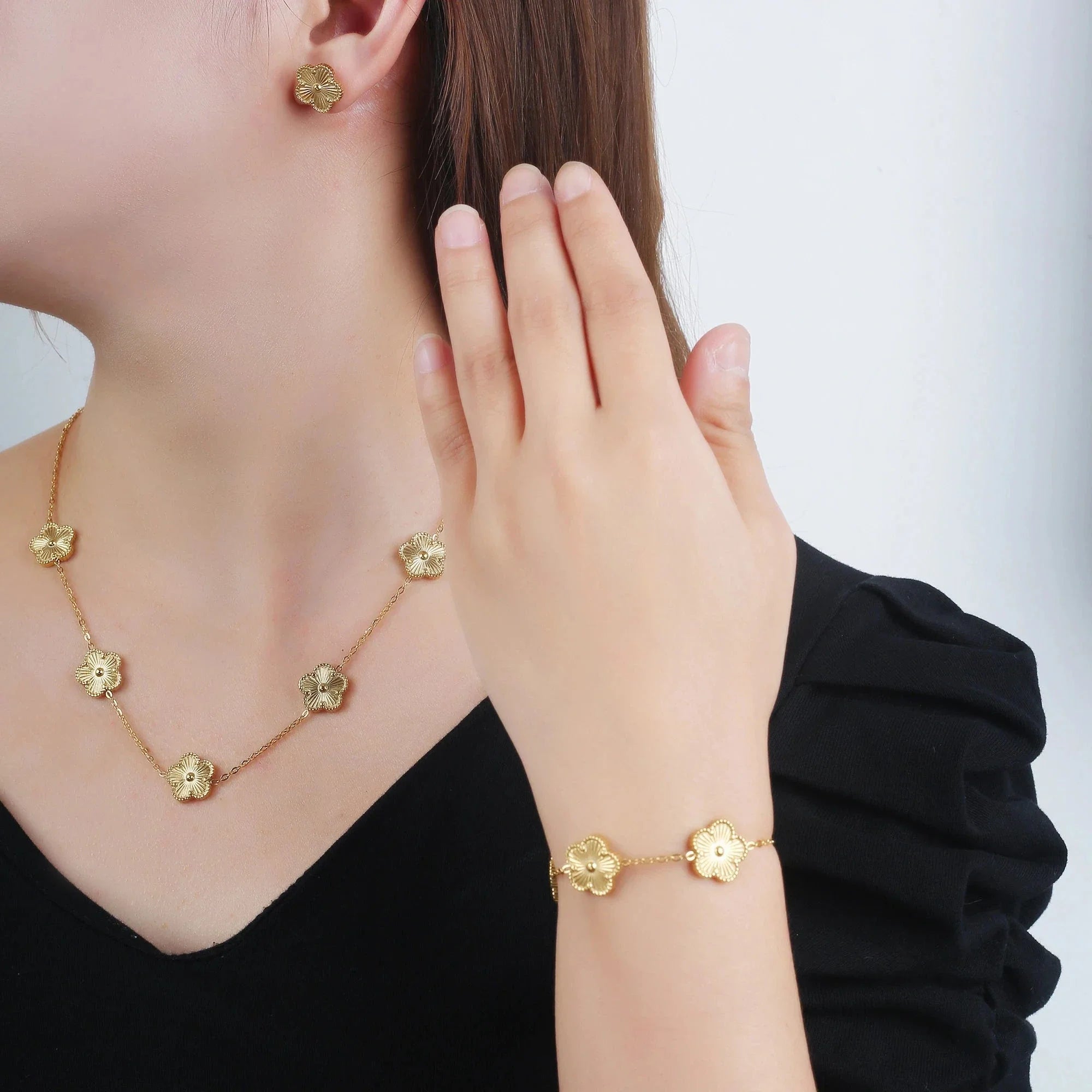 5-Petal Flower ID Bracelet Gold