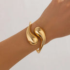 Asymmetric Large Water Drop Curb Bracelet gold