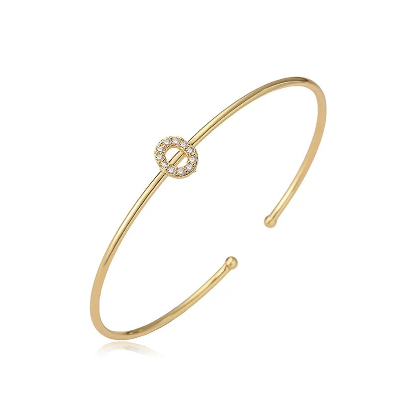 Minimalist initial bracelet o