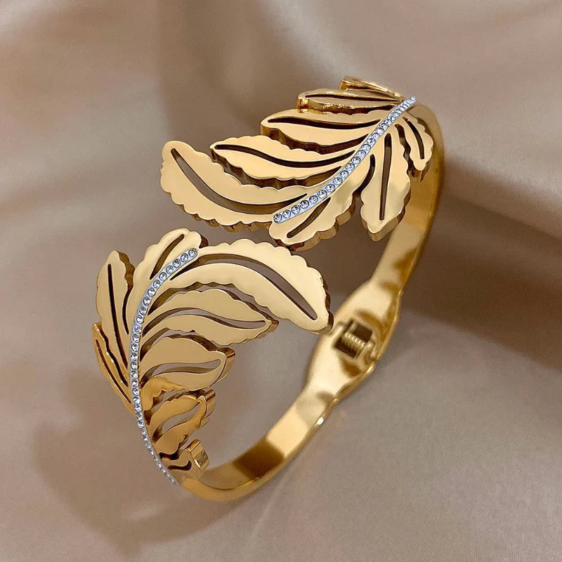 Wide Palm Leaf Bracelet Gold