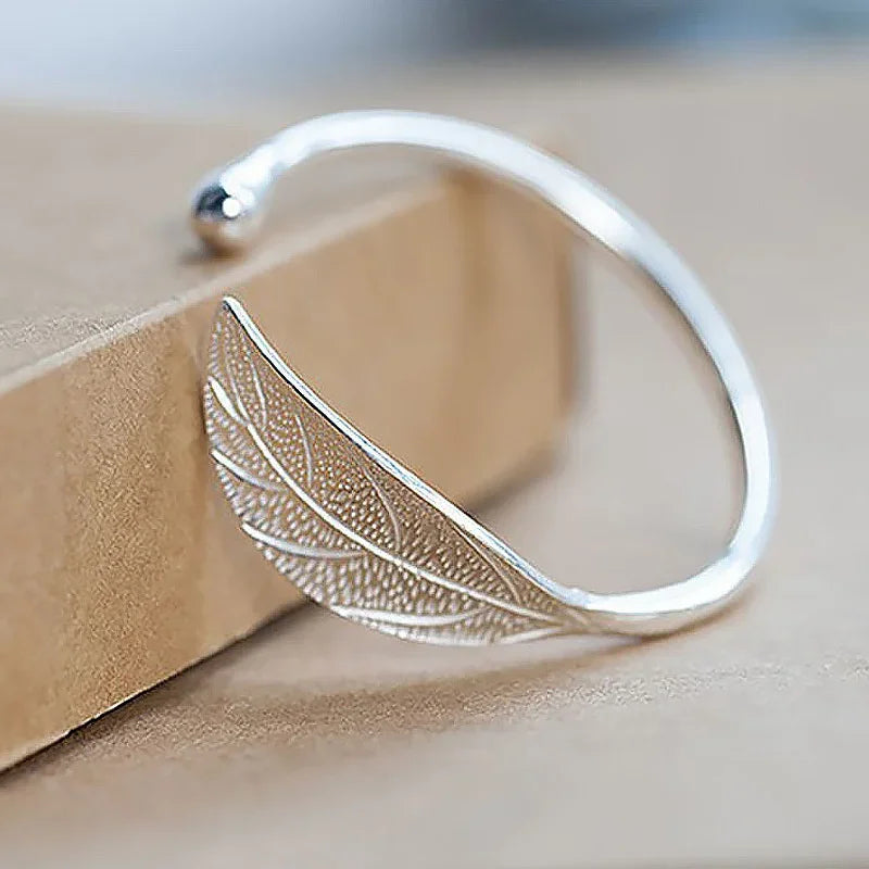 Retro Laurel Flower Bracelet
