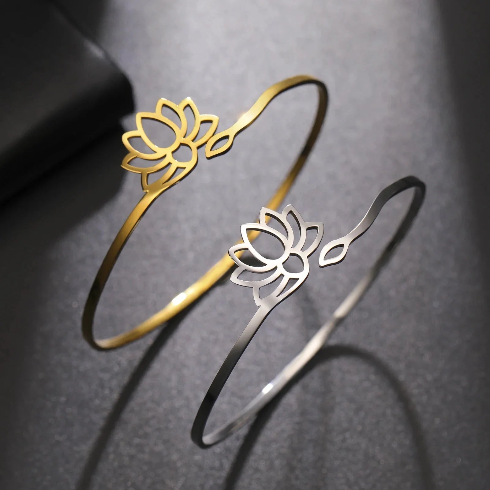 Women's Lotus Flower Bangle
