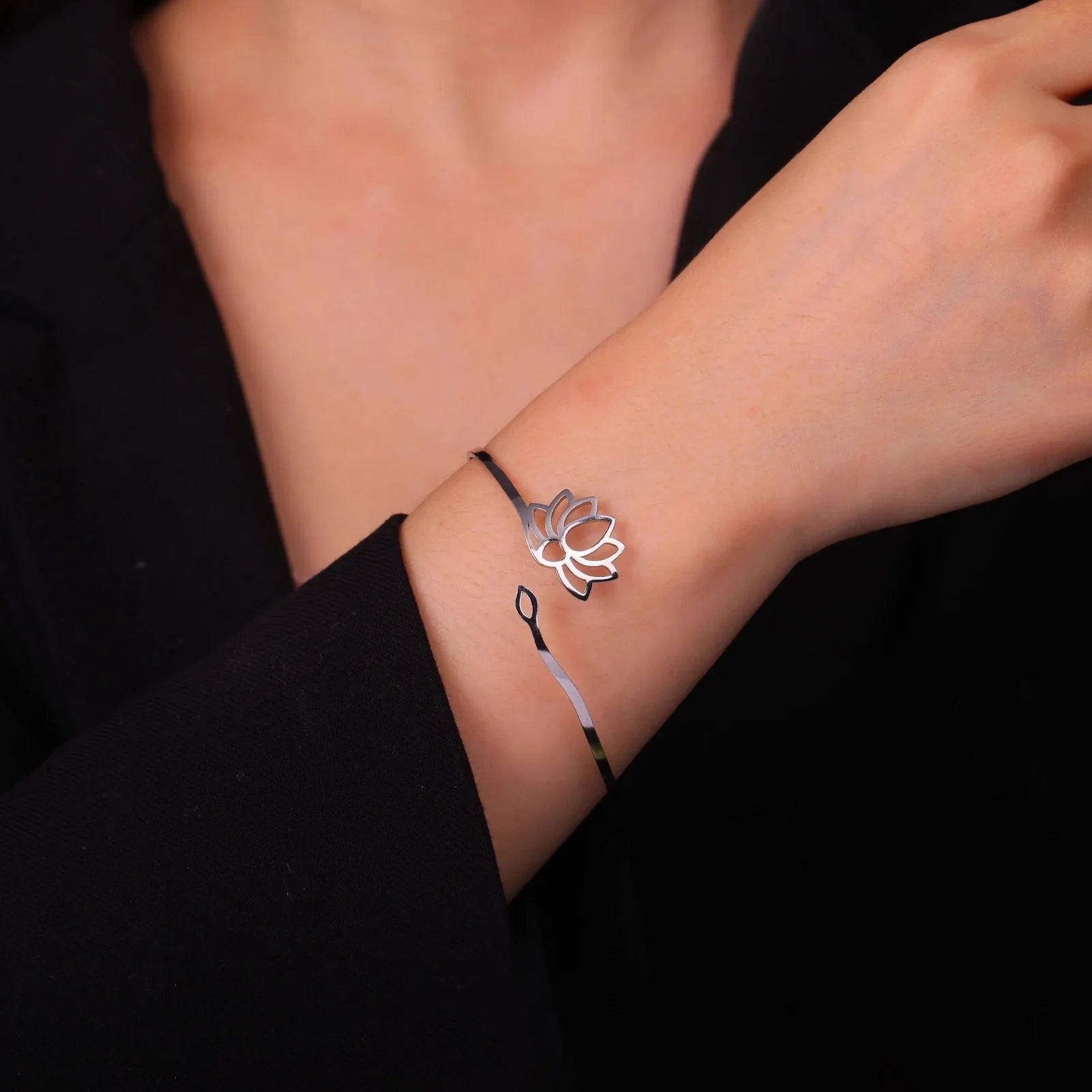 Women's Lotus Flower Silver Bangle