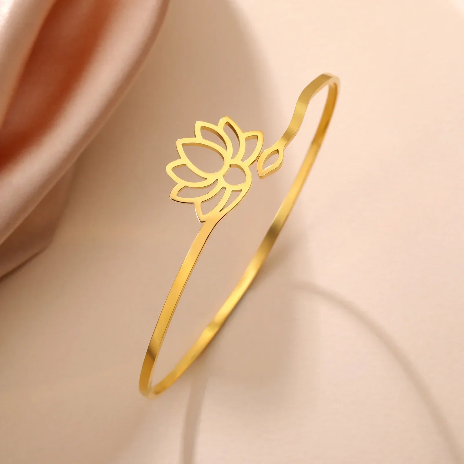 Women's Lotus Flower Gold Bangle