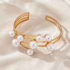 Stylish Bracelet with White Pearls
