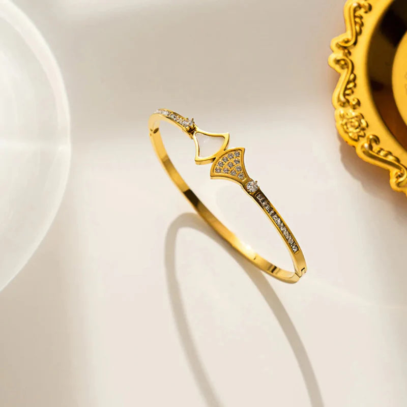 Ethnic Bracelet Seashell Scallop Gold