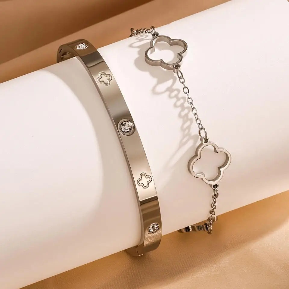 Set of 2 Bracelets with Four-Leaf Clovers Silver