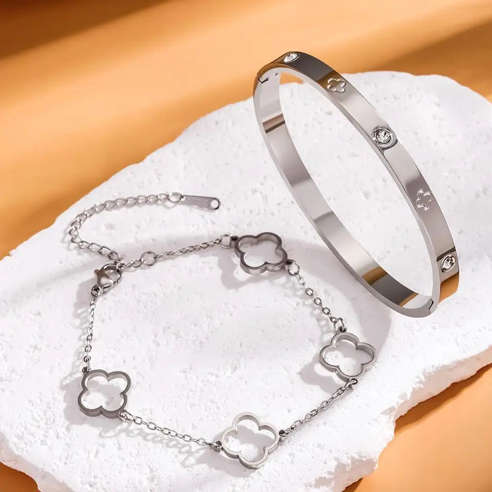 Set of 2 Bracelets with Four-Leaf Clovers Silver