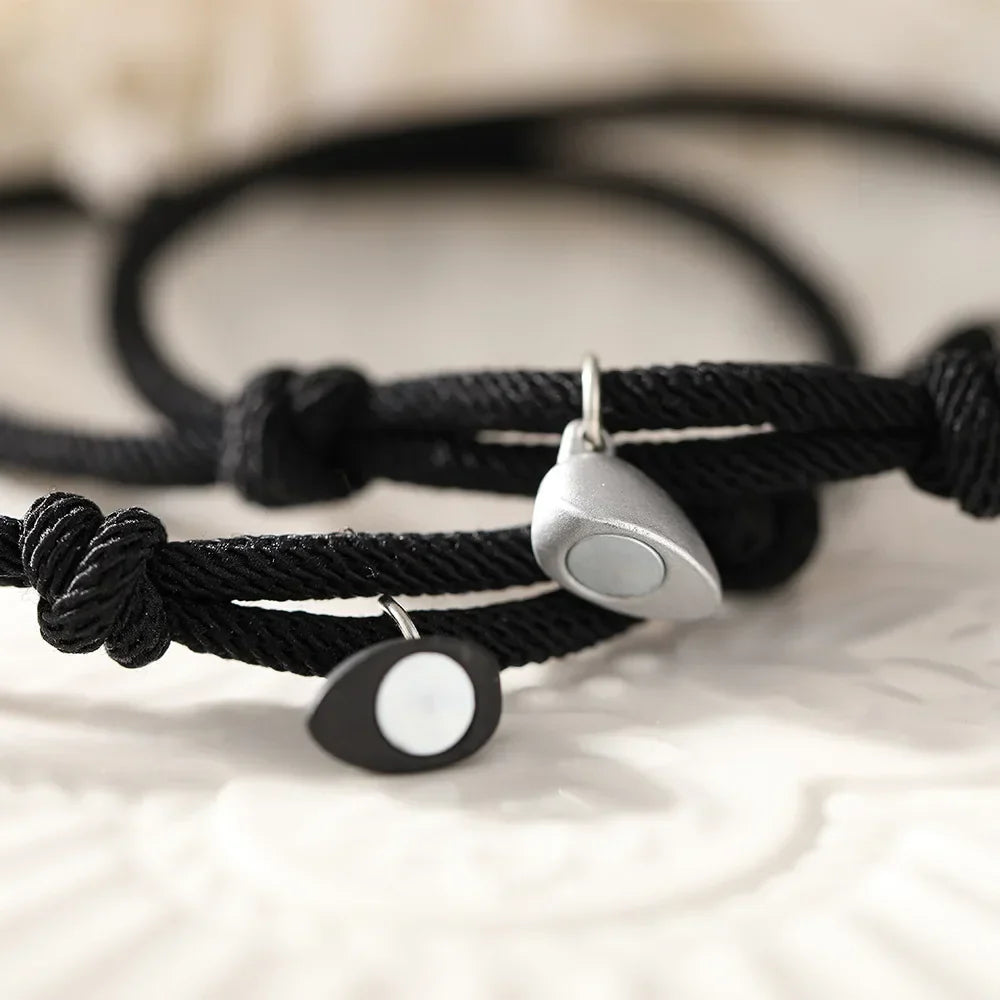 Bracelets for Couples and Friends Magnetic Heart Link Bracelet