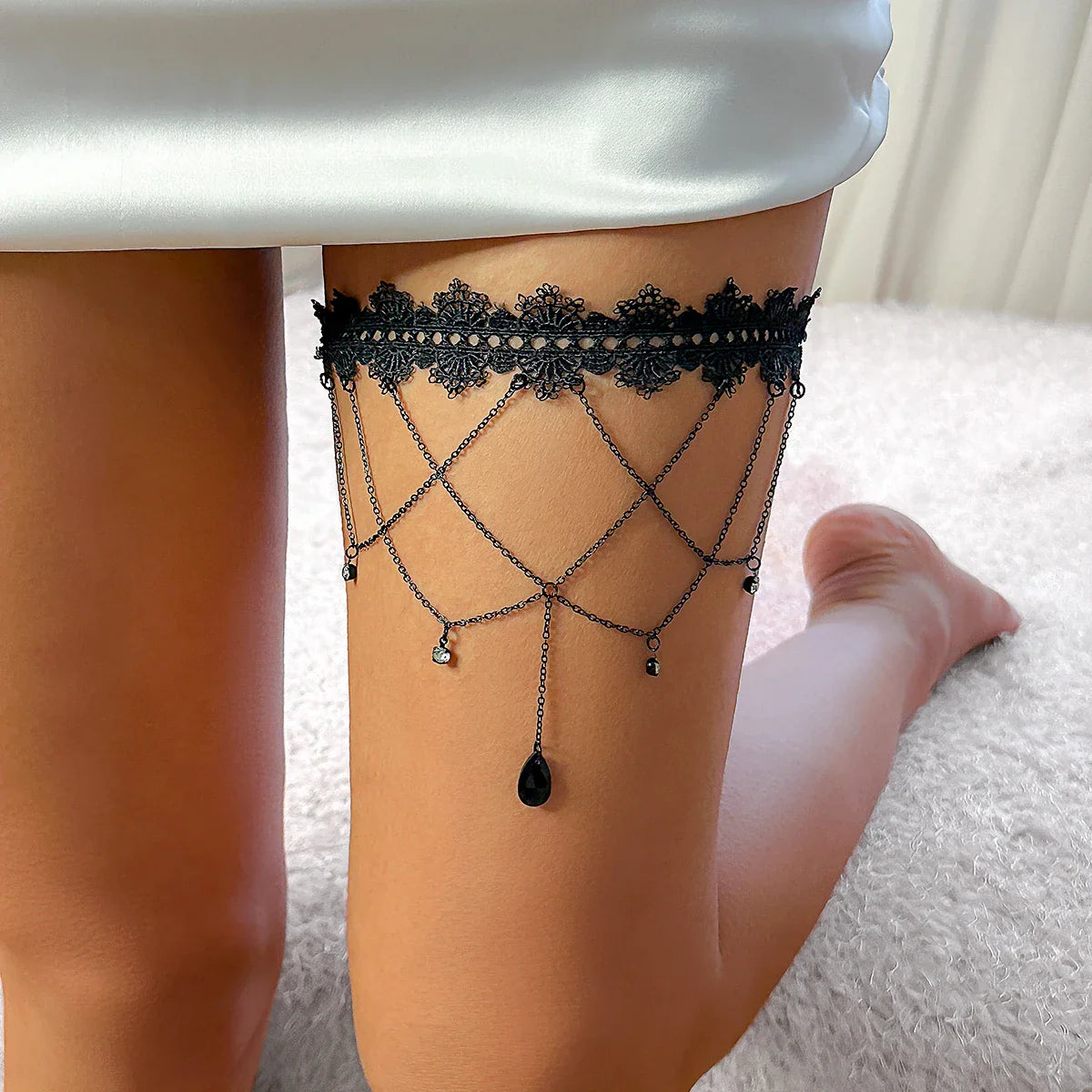 Black Thigh Chain - Body Thigh Jewelry for Women’s Leg