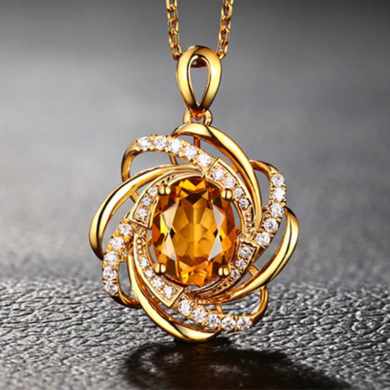 Necklace with Pretty Flower Pendant, Pearl and Zircon in Gold