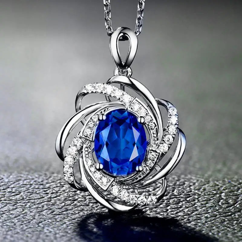 Necklace with Pretty Flower Pendant, Pearl and Zircon in Silver
