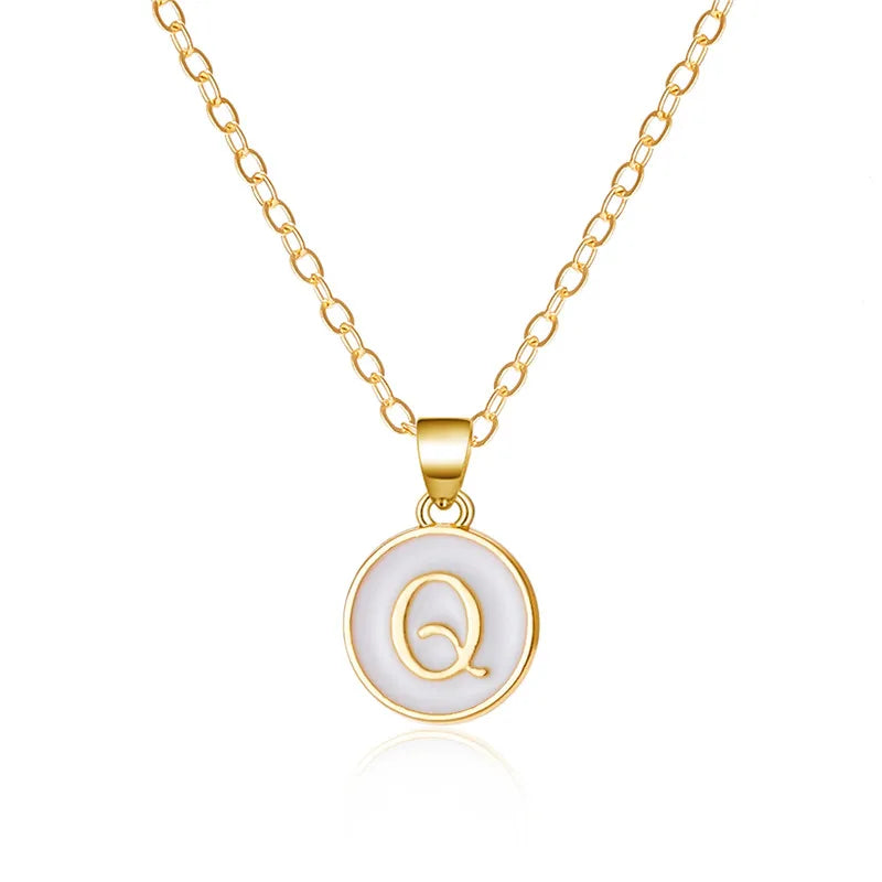 White initial q pendant necklace