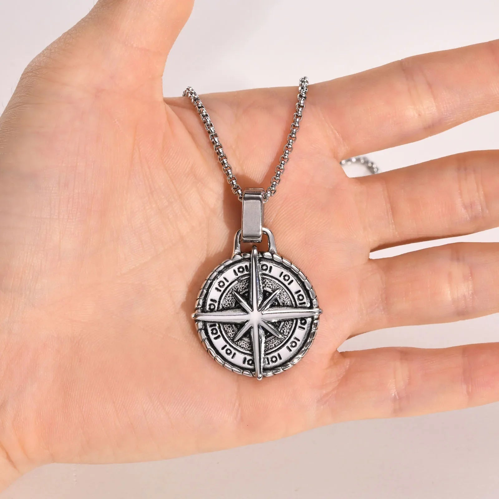 Men's Compass Rose Pendant Necklace in Silver