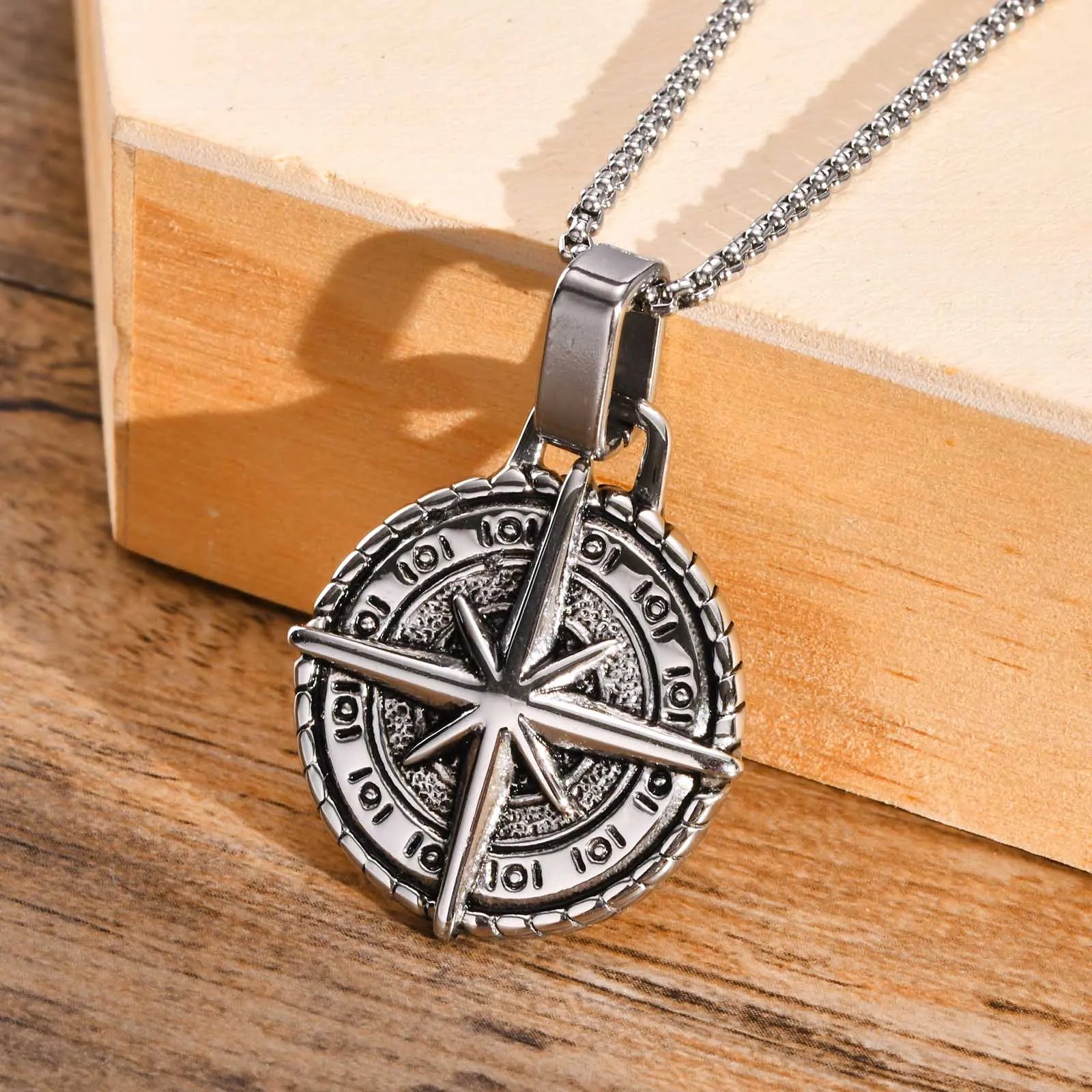 Men's Compass Rose Pendant Necklace in Silver