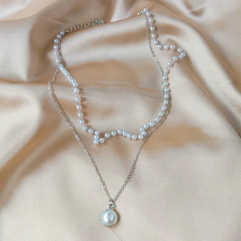 Necklace with White Pearl Pendant silver